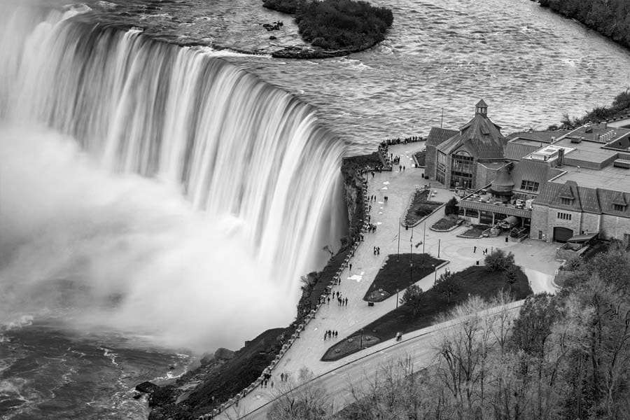 Buffalo → Niagara Falls, ON - WNY Black Car Limo Service, Buffalo NY