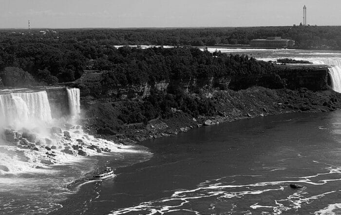 Experiencing Niagara Falls in Style: Travel Tips for a Luxury Visit