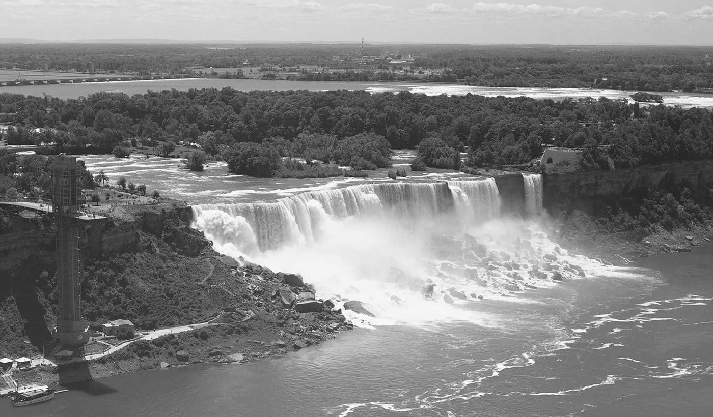 Experiencing Niagara Falls in Style: Travel Tips for a Luxury Visit