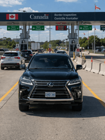 black car from Waterloo airport to Buffalo